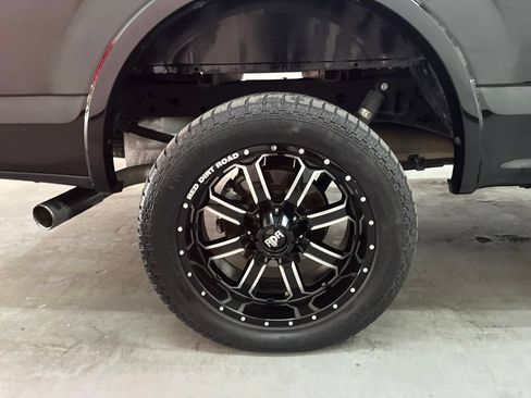 Used 2019 Ford F150 Lariat RWD image 59