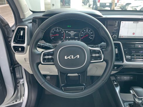 Used 2022 Kia Sorento S w/ Panoramic Sunroof Package image 9