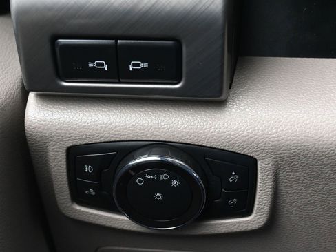 Used 2020 Ford F150 Limited w/ Trailer Tow Package image 15