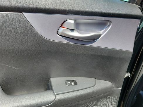 Used 2024 Kia Forte LXS FWD image 10