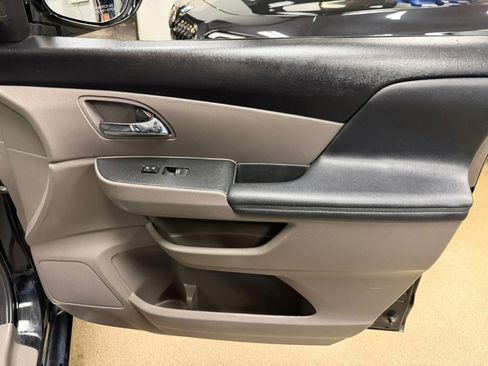 Used 2016 Honda Odyssey Touring Elite image 43