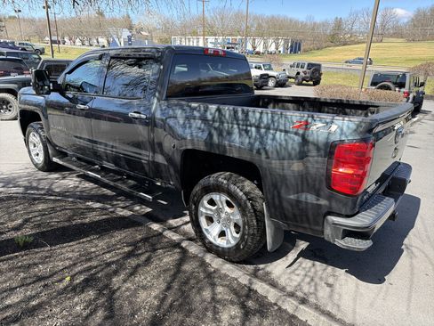 Used 2018 Chevrolet Silverado 1500 LT w/ All Star Edition image 6