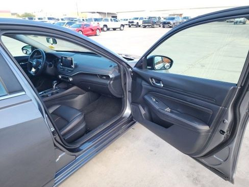 Used 2019 Nissan Altima 2.5 SR image 24