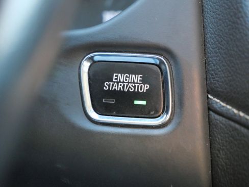 Used 2020 GMC Acadia SLT image 31