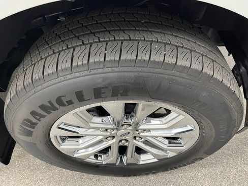 Used 2025 Ford F150 Lariat w/ Equipment Group 502A High AWD/4WD image 18