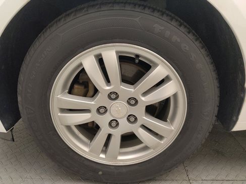 Used 2016 Chevrolet Sonic LT FWD image 31