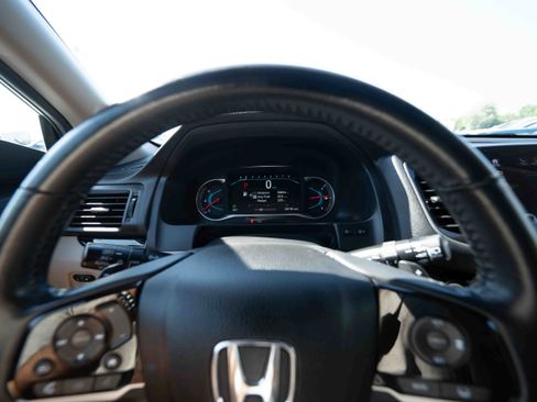 Used 2022 Honda Pilot Touring image 15