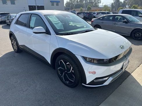 Used 2024 Hyundai Ioniq 5 SE RWD image 1