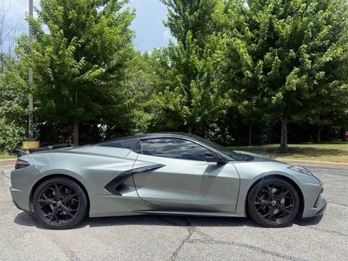Used 2022 Chevrolet Corvette Stingray Convertible w/ Z51 Performance Package RWD image 5
