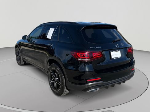 Used 2022 Mercedes-Benz GLC 300 4MATIC image 3