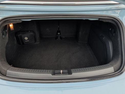 Used 2013 Volkswagen Beetle TDI image 19