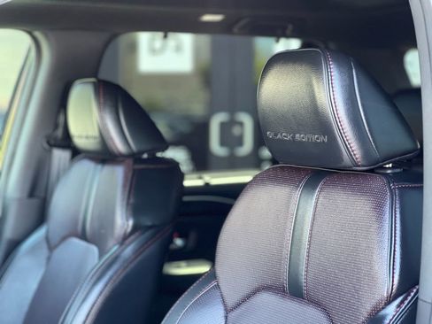 Used 2025 Honda Pilot Black Edition image 21