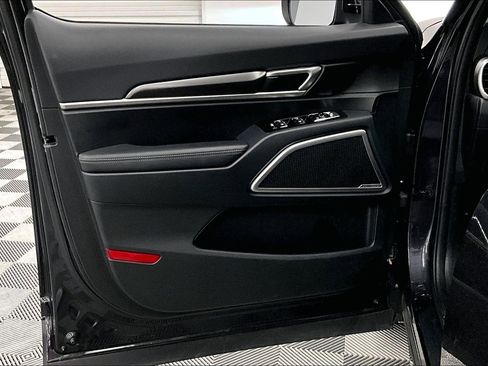 Used 2025 Kia Telluride S FWD image 20