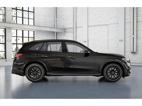 New 2026 Mercedes-Benz GLC 43 AMG 4MATIC image 2
