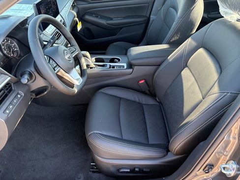 New 2026 Nissan Altima 2.5 SV FWD image 16