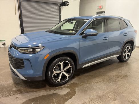 New 2026 Volkswagen Tiguan SE image 6