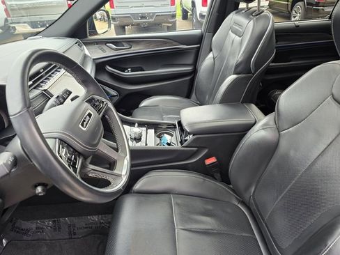 Used 2021 Jeep Grand Cherokee L Overland w/ Luxury Tech Group IV image 26