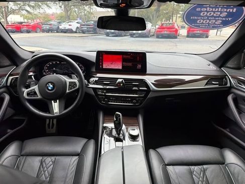 Used 2023 BMW M550i xDrive w/ Executive Package image 15