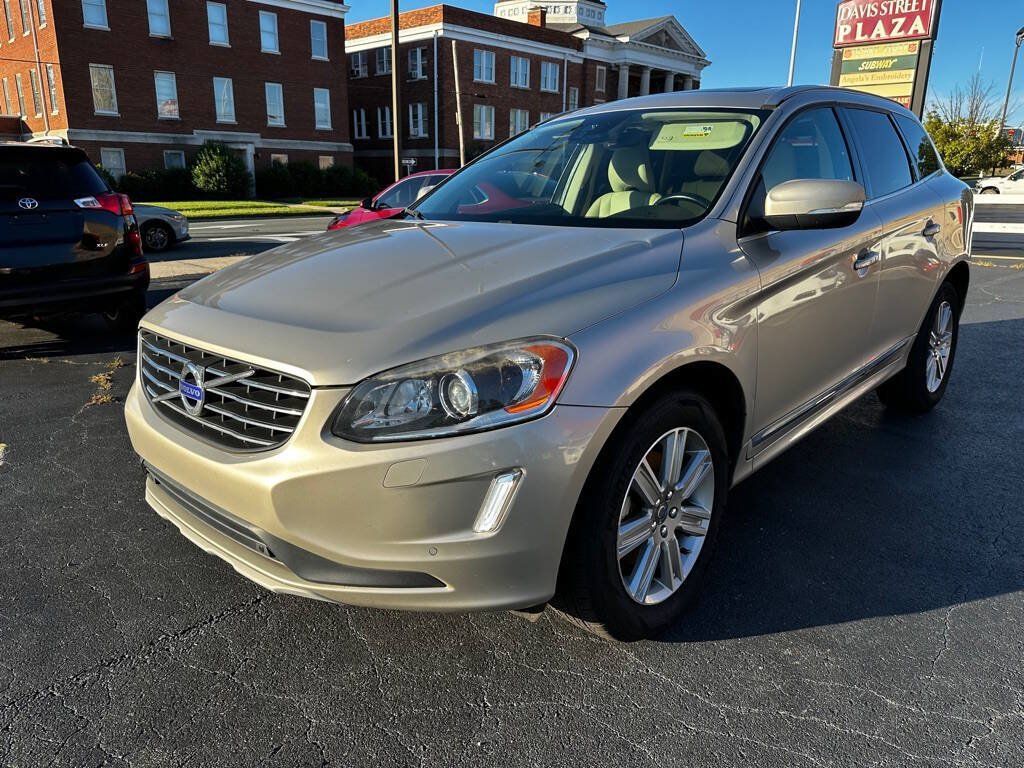 Used 2017 Volvo XC60 T5 Inscription w/ Preferred Option Package FWD image 3