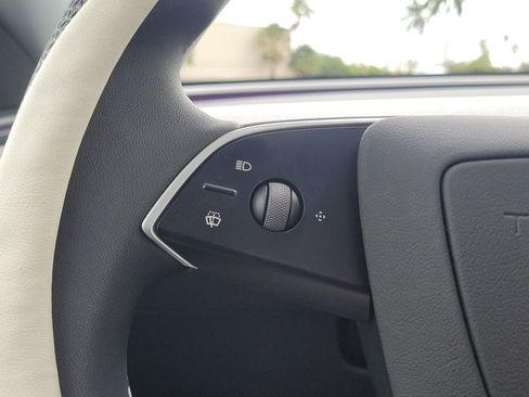 Used 2026 Tesla Model Y 2WD image 30