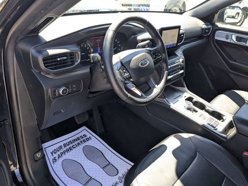 Used 2020 Ford Explorer Limited RWD image 16
