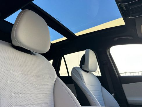 New 2026 Mercedes-Benz GLC 300 image 19