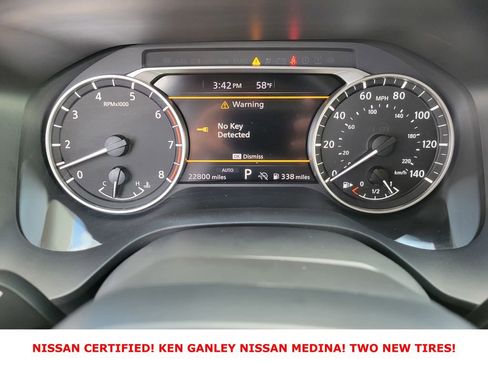 Certified 2025 Nissan Rogue SV image 32