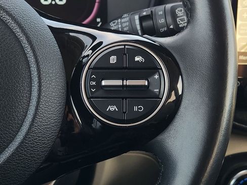 Used 2023 Kia Soul EX image 29