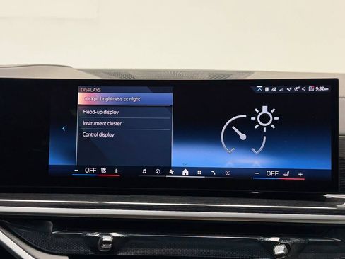 Used 2025 BMW X5 xDrive40i w/ M Sport Package image 78