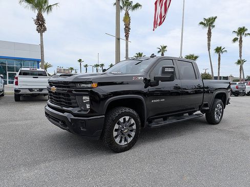 Used 2024 Chevrolet Silverado 2500 Custom AWD/4WD image 7