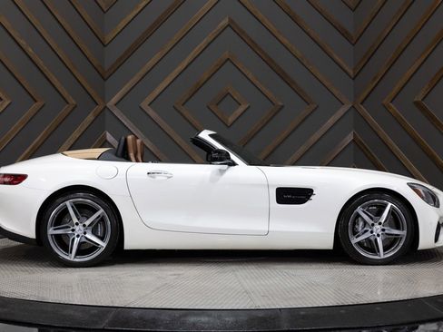 Used 2018 Mercedes-Benz AMG GT Roadster w/ Exclusive Interior Package image 14