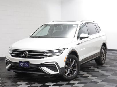 Certified 2022 Volkswagen Tiguan SE w/ Panoramic Sunroof Package