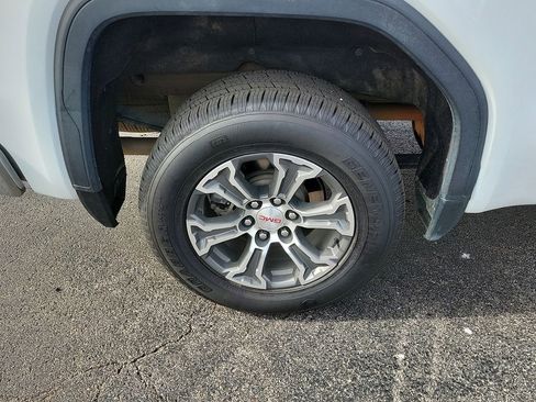 Used 2023 GMC Sierra 1500 SLE image 7