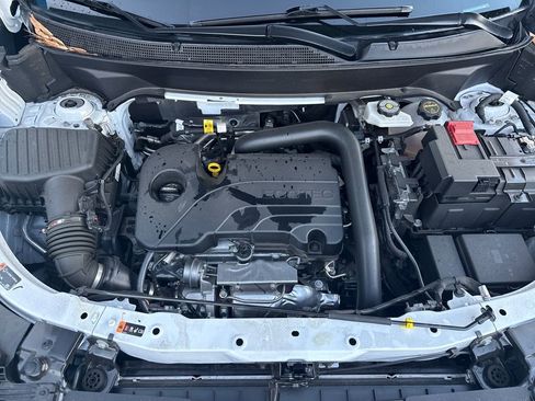 Used 2025 Chevrolet Equinox LT image 25