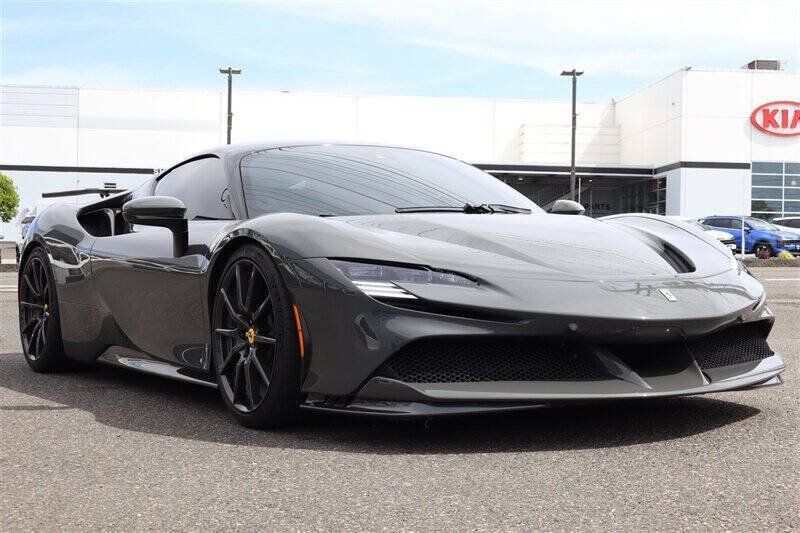 Used 2021 Ferrari SF90 Stradale AWD/4WD image 8