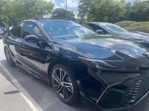 Used 2025 Toyota Camry XSE FWD image 1