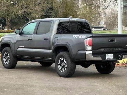 Used 2021 Toyota Tacoma TRD Off-Road image 6