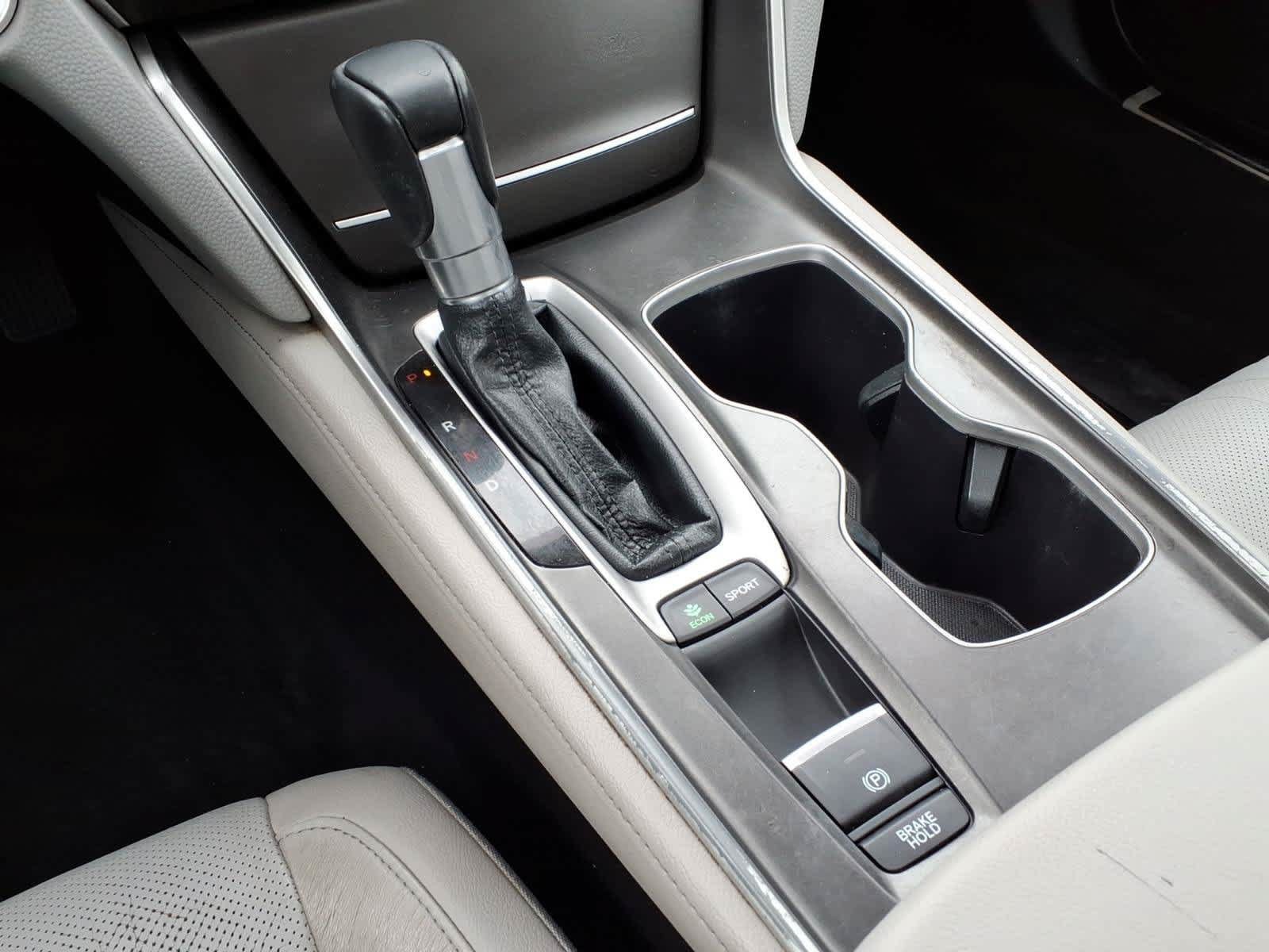 Used 2018 Honda Accord Touring image 22