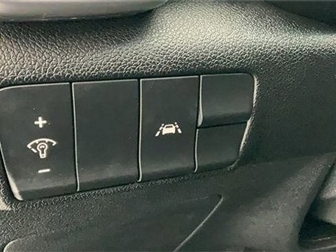 Used 2021 Kia Sportage LX image 19