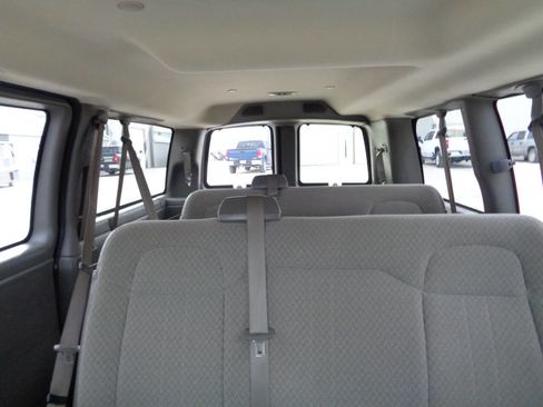 Used 2018 GMC Savana 3500 LT w/ LT Preferred Equipment Group image 68