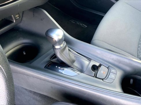 Used 2021 Toyota C-HR LE image 17