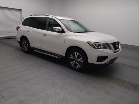 Used 2019 Nissan Pathfinder SL FWD image 11