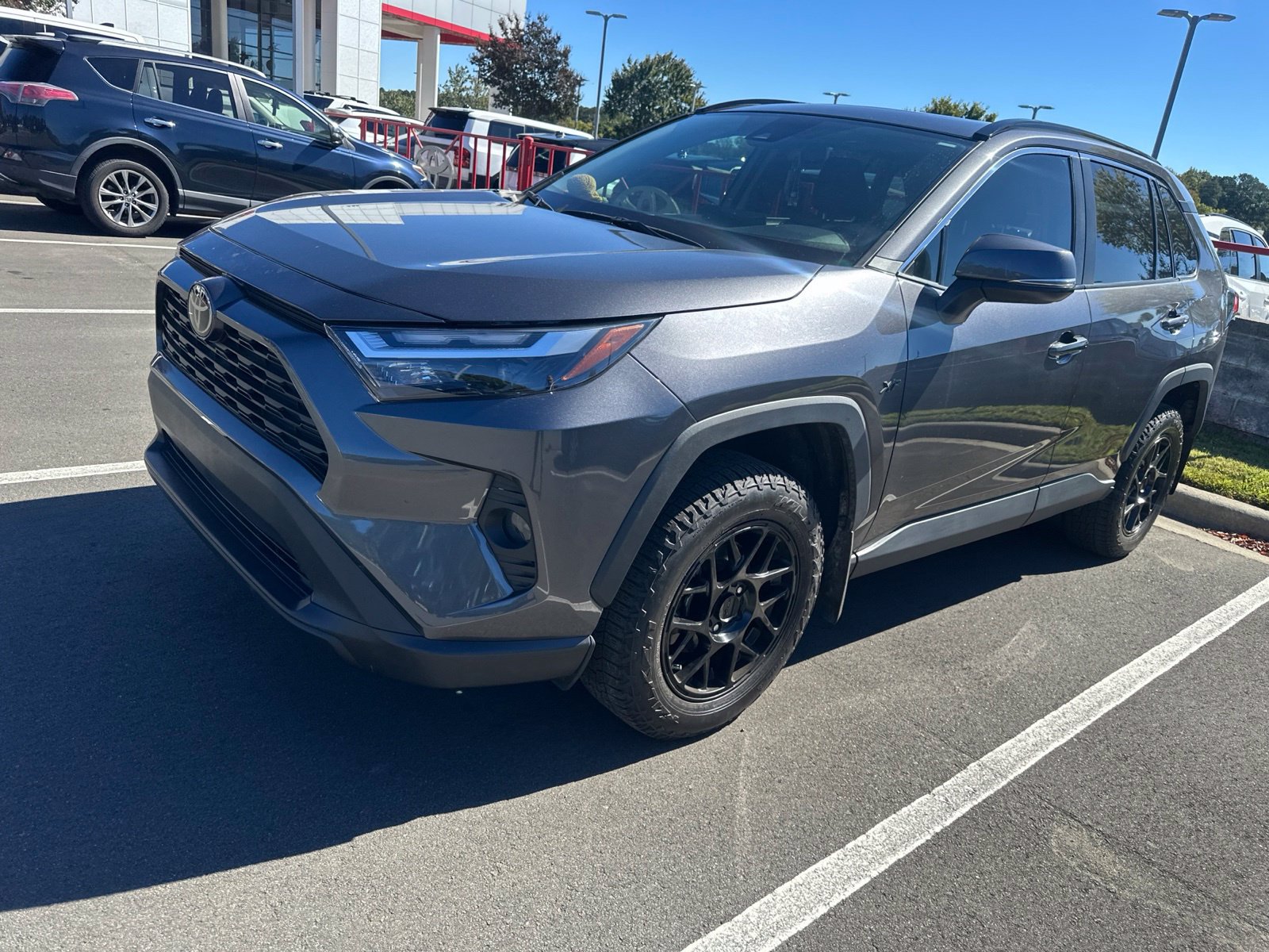 Used 2024 Toyota RAV4 XLE w/ Convenience Package FWD image 18