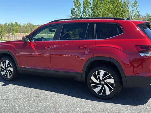 Used 2024 Volkswagen Atlas SE AWD/4WD image 9