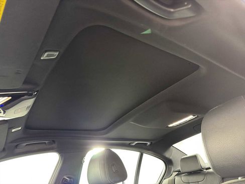 Used 2019 BMW 530i w/ Convenience Package image 35