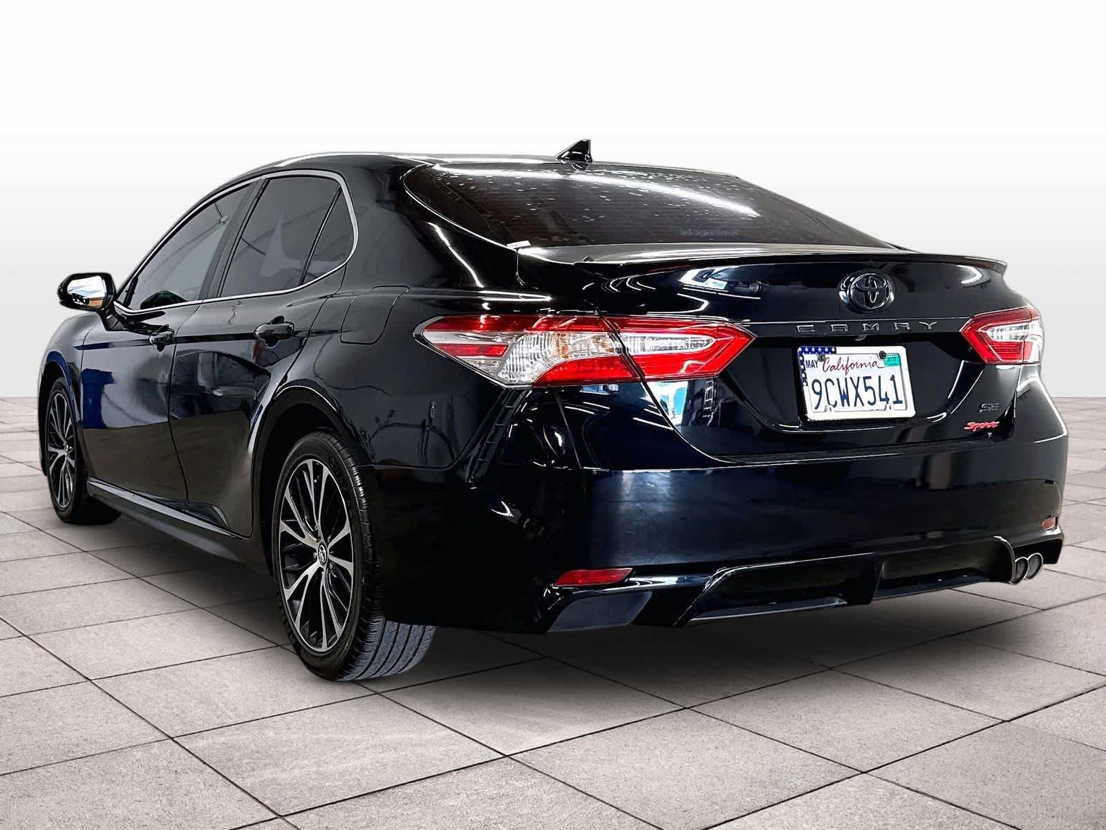 Used 2020 Toyota Camry SE FWD image 13