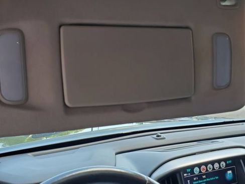 Used 2018 Chevrolet Colorado Z71 AWD/4WD image 15