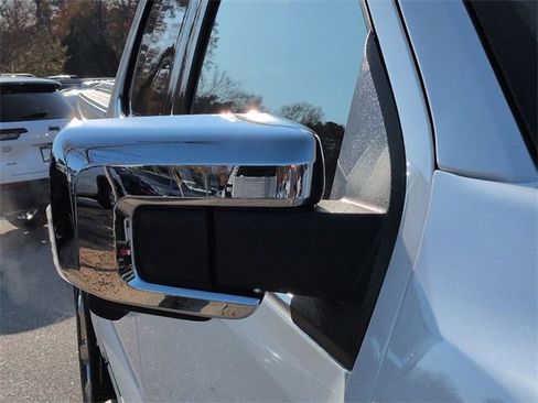 Used 2022 Ford F150 Lariat w/ Max Trailer Tow Package image 11