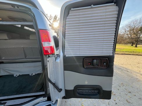 Used 2022 Chevrolet Express 2500 Extended w/ Enhanced Convenience Package image 35