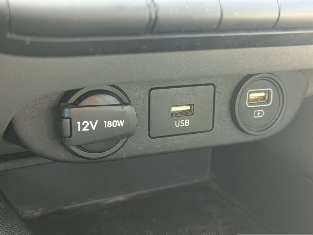 Used 2023 Hyundai Elantra SEL w/ Cargo Package FWD image 20